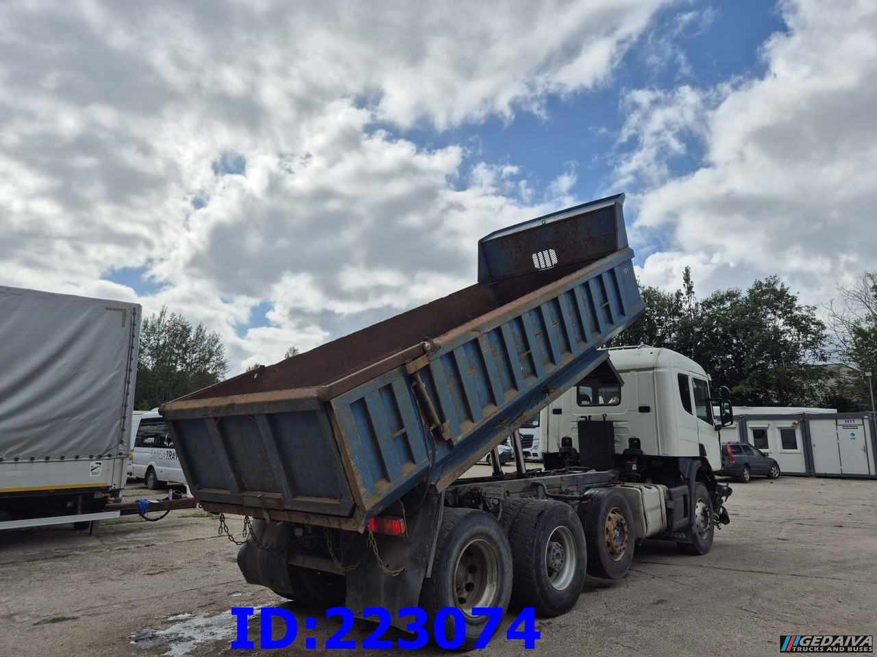 SCANIA 124 8x2 - Manual - Full steel - شاحنة قلاب: صورة 5 SCANIA 124 8x2 - Manual - Full steel - شاحنة قلاب: صورة 5