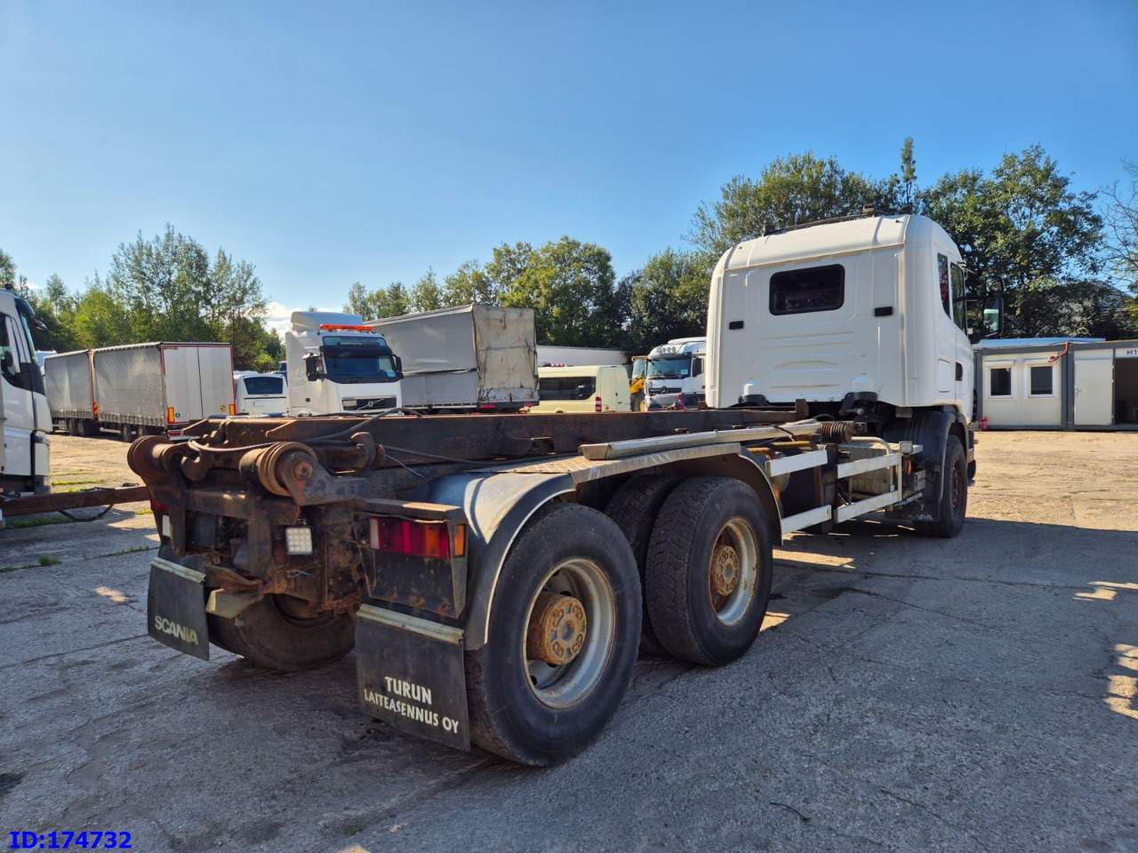 SCANIA 144 - 6x4 - Full Steel - Big Axles - 3 Pedals - شاحنة قلاب: صورة 5 SCANIA 144 - 6x4 - Full Steel - Big Axles - 3 Pedals - شاحنة قلاب: صورة 5