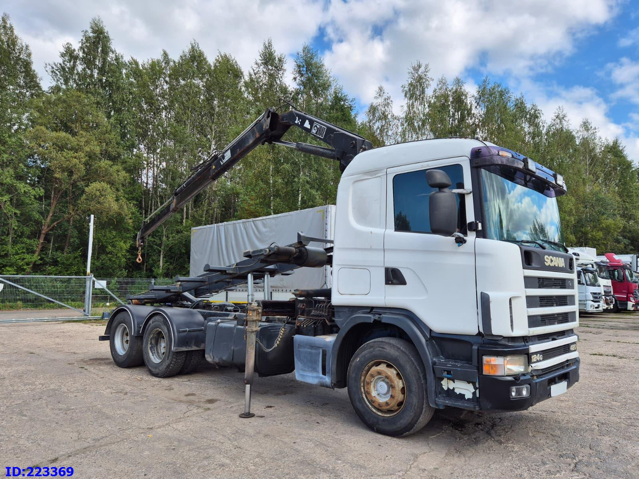 SCANIA R124 420 + Crane HIAB 140AW - شاحنة قلاب: صورة 4 SCANIA R124 420 + Crane HIAB 140AW - شاحنة قلاب: صورة 4