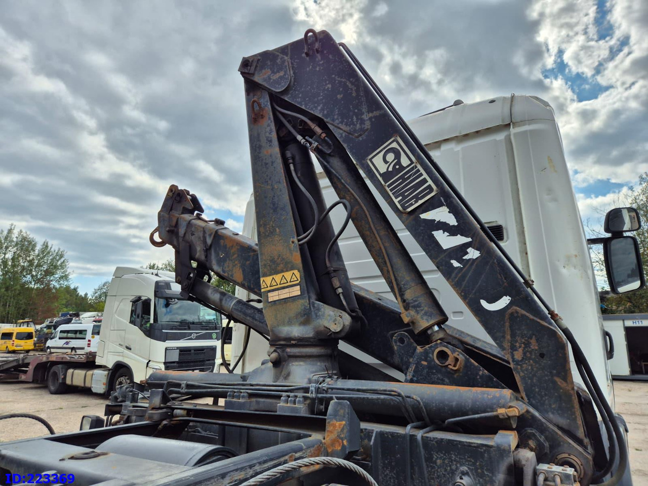 SCANIA R124 420 + Crane HIAB 140AW - شاحنة قلاب: صورة 5 SCANIA R124 420 + Crane HIAB 140AW - شاحنة قلاب: صورة 5