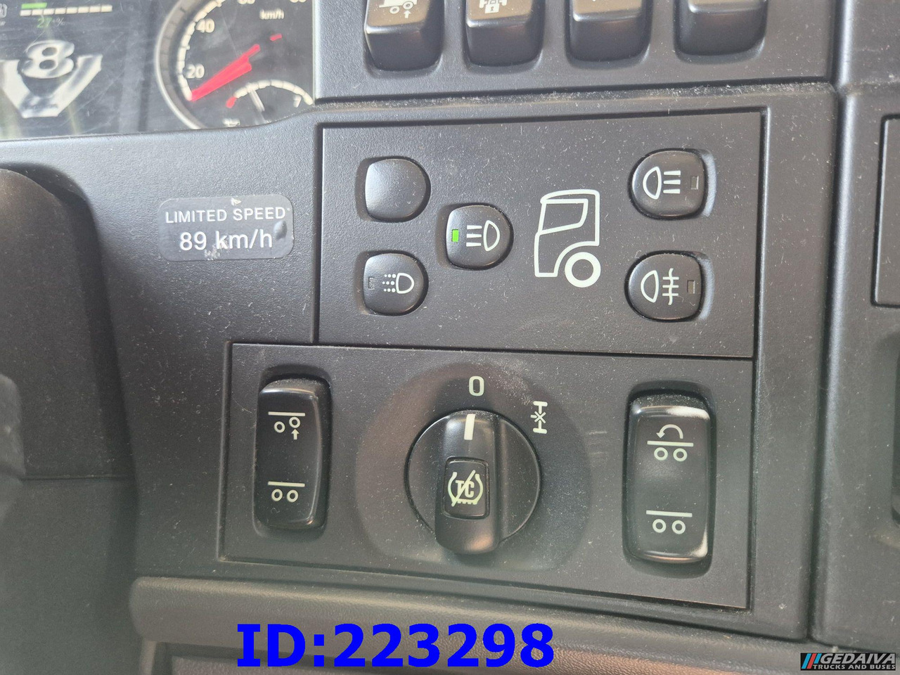 وحدة جر SCANIA R560 V8 Retarder 6x2: صورة 12