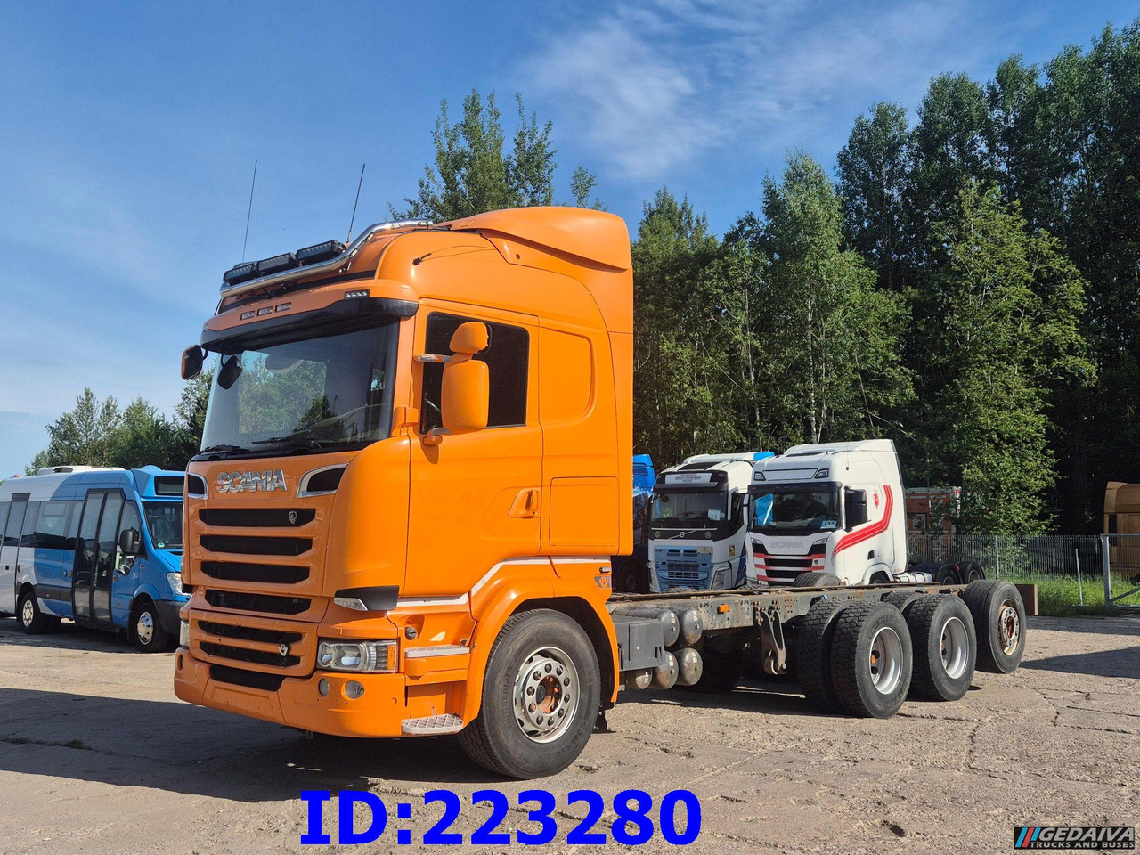 SCANIA R580 V8 8X4 Retarder (Steering axle) - شاحنة هيكل كابينة: صورة 1 SCANIA R580 V8 8X4 Retarder (Steering axle) - شاحنة هيكل كابينة: صورة 1