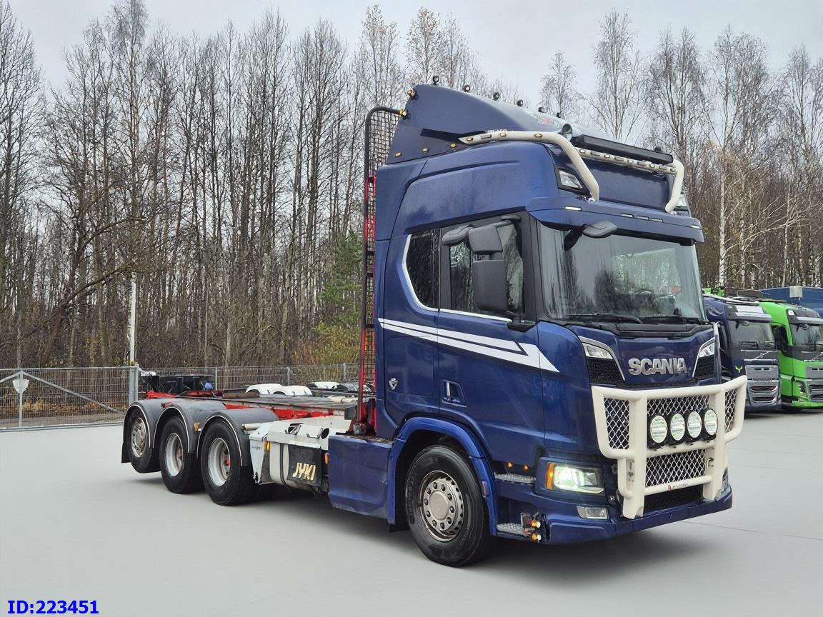 SCANIA R650 Full air 8x4 Steering axle (3 pedal) - شاحنة هيكل كابينة: صورة 4 SCANIA R650 Full air 8x4 Steering axle (3 pedal) - شاحنة هيكل كابينة: صورة 4