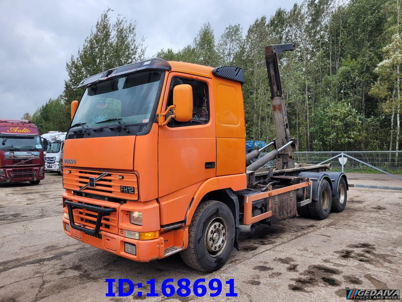VOLVO FH12 380HP 6x2 10tyre Hook Tipper - شاحنة ذات خطاف: صورة 1 VOLVO FH12 380HP 6x2 10tyre Hook Tipper - شاحنة ذات خطاف: صورة 1