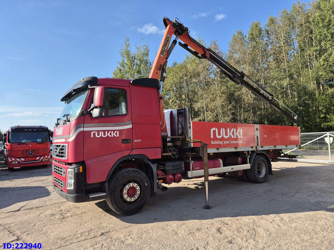 VOLVO FH12 420HP + Crane Palfinger PK9501 - شاحنات مسطحة: صورة 1 VOLVO FH12 420HP + Crane Palfinger PK9501 - شاحنات مسطحة: صورة 1