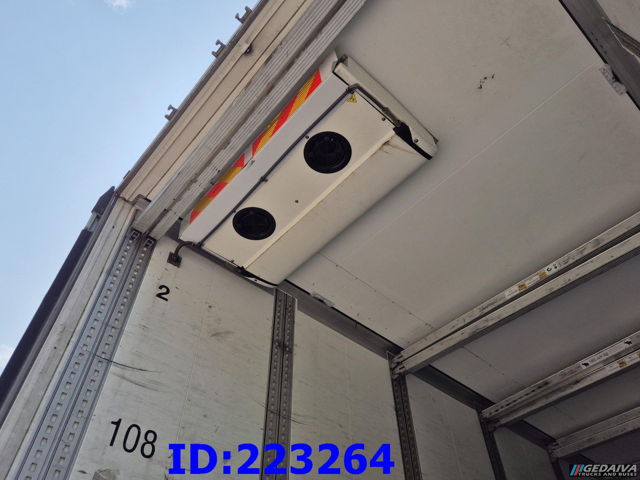VOLVO FH13 460HP 6x2 Steering axle Euro6 - شاحنة الفريزر: صورة 5 VOLVO FH13 460HP 6x2 Steering axle Euro6 - شاحنة الفريزر: صورة 5