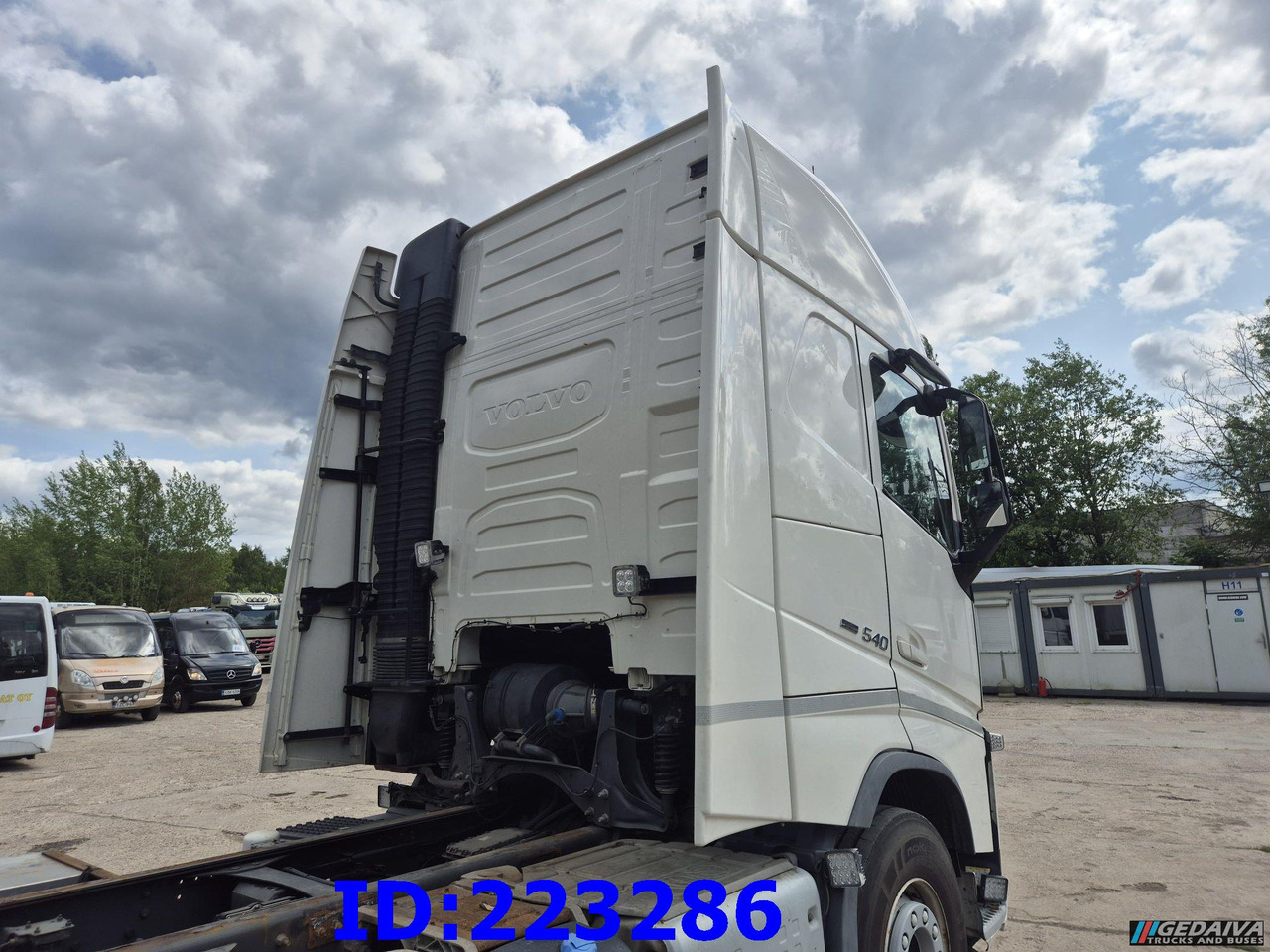 VOLVO FH13 540HP 6x2 (10 tyre) Euro6 - شاحنة هيكل كابينة: صورة 5 VOLVO FH13 540HP 6x2 (10 tyre) Euro6 - شاحنة هيكل كابينة: صورة 5