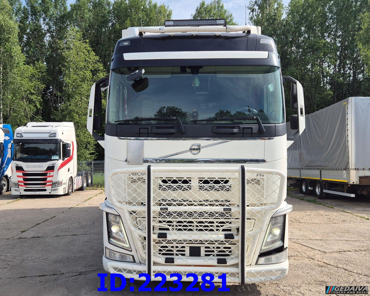 VOLVO FH13 540HP 6x2 (10 tyre) Euro6 - شاحنة صندوق متساوي: صورة 2 VOLVO FH13 540HP 6x2 (10 tyre) Euro6 - شاحنة صندوق متساوي: صورة 2