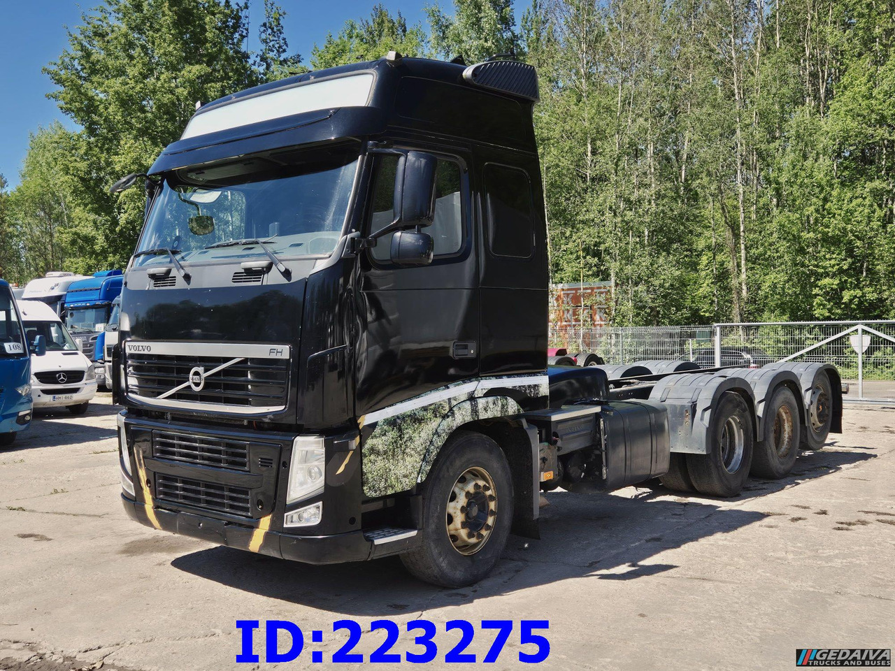 VOLVO FH13 540HP 8X4 (Steering axle) RETARDER - شاحنة هيكل كابينة: صورة 1 VOLVO FH13 540HP 8X4 (Steering axle) RETARDER - شاحنة هيكل كابينة: صورة 1