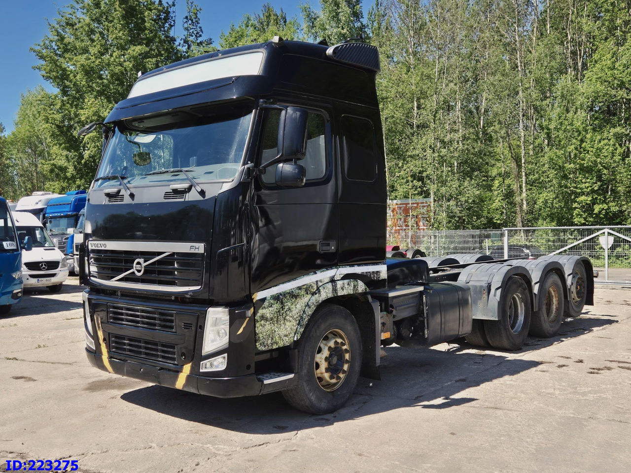 VOLVO FH13 540HP 8X4 (Steering axle) RETARDER - شاحنة هيكل كابينة: صورة 1 VOLVO FH13 540HP 8X4 (Steering axle) RETARDER - شاحنة هيكل كابينة: صورة 1