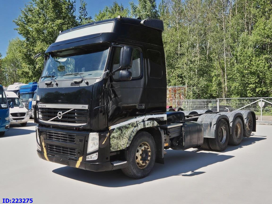 VOLVO FH13 540HP 8X4 (Steering axle) RETARDER - شاحنة هيكل كابينة: صورة 1 VOLVO FH13 540HP 8X4 (Steering axle) RETARDER - شاحنة هيكل كابينة: صورة 1