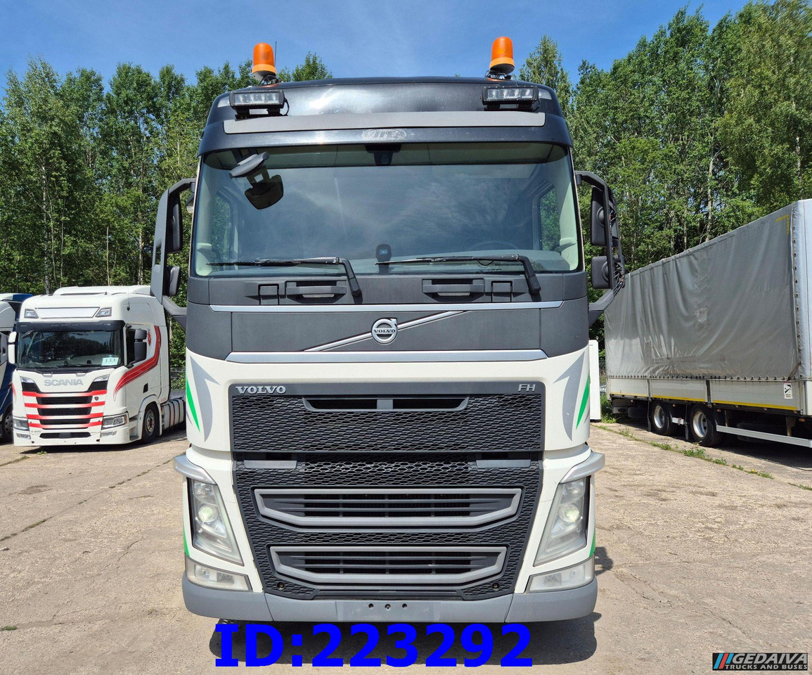 VOLVO FH13 540HP 8x4 Steering axle - شاحنة صندوق متساوي: صورة 2 VOLVO FH13 540HP 8x4 Steering axle - شاحنة صندوق متساوي: صورة 2