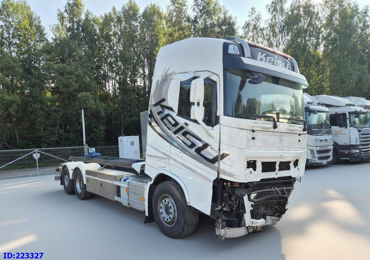 VOLVO FH13 550HP 6x2 ( Drivable condition ) - شاحنة هيكل كابينة: صورة 4 VOLVO FH13 550HP 6x2 ( Drivable condition ) - شاحنة هيكل كابينة: صورة 4
