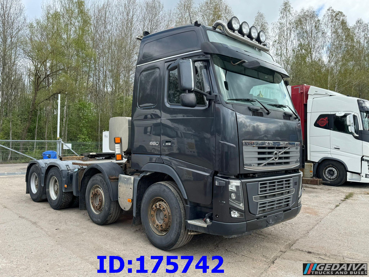 VOLVO FH16 660HP 8x4 - وحدة جر: صورة 4 VOLVO FH16 660HP 8x4 - وحدة جر: صورة 4