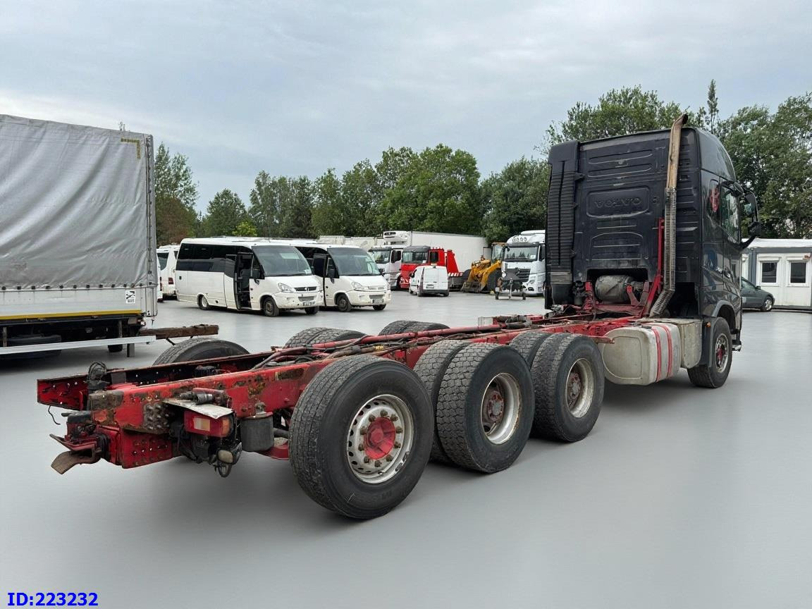 VOLVO FH16 700HP 8X4 Big Axles - شاحنة هيكل كابينة: صورة 5 VOLVO FH16 700HP 8X4 Big Axles - شاحنة هيكل كابينة: صورة 5