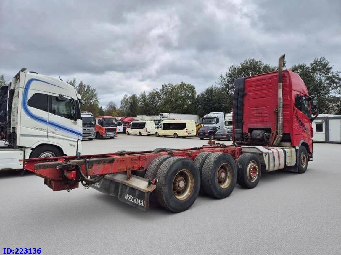 VOLVO FH16 750HP - 8x4 -Big Axles - شاحنة هيكل كابينة: صورة 5 VOLVO FH16 750HP - 8x4 -Big Axles - شاحنة هيكل كابينة: صورة 5
