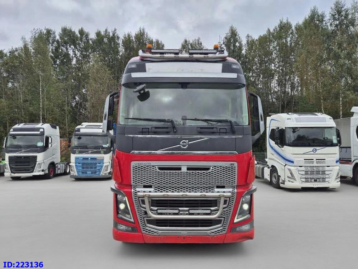 VOLVO FH16 750HP - 8x4 -Big Axles - شاحنة هيكل كابينة: صورة 4 VOLVO FH16 750HP - 8x4 -Big Axles - شاحنة هيكل كابينة: صورة 4