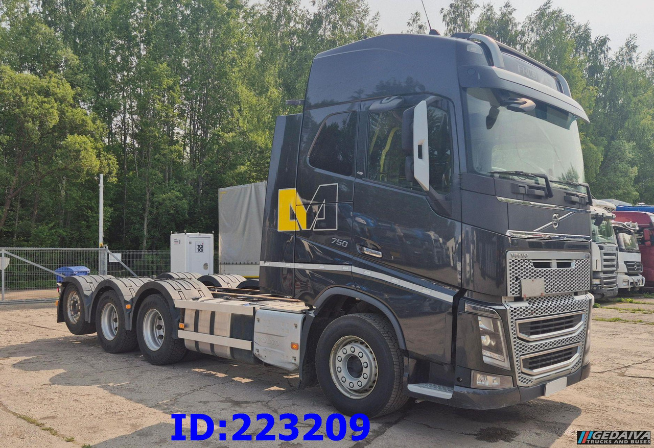 VOLVO FH16 750HP 8x4 Steering axle - شاحنة هيكل كابينة: صورة 1 VOLVO FH16 750HP 8x4 Steering axle - شاحنة هيكل كابينة: صورة 1