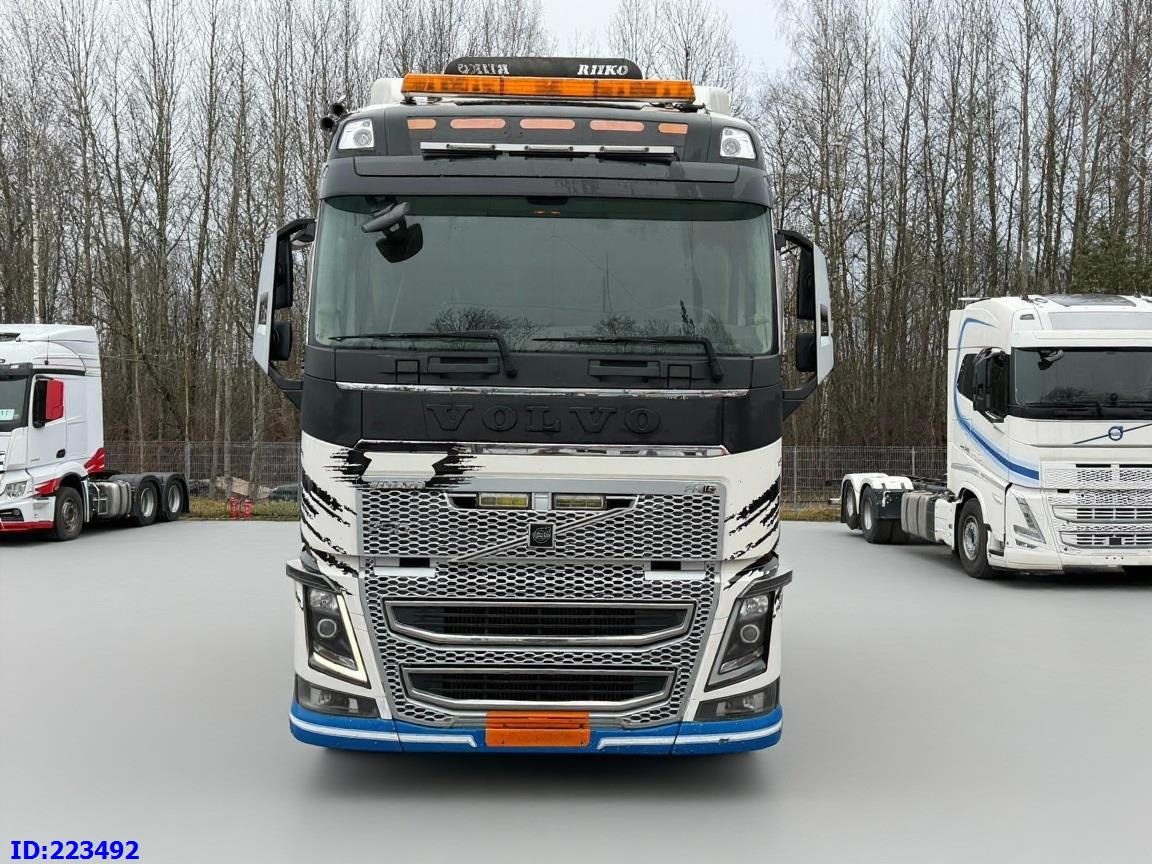 VOLVO FH16 750HP 8x4 - شاحنة هيكل كابينة: صورة 2 VOLVO FH16 750HP 8x4 - شاحنة هيكل كابينة: صورة 2