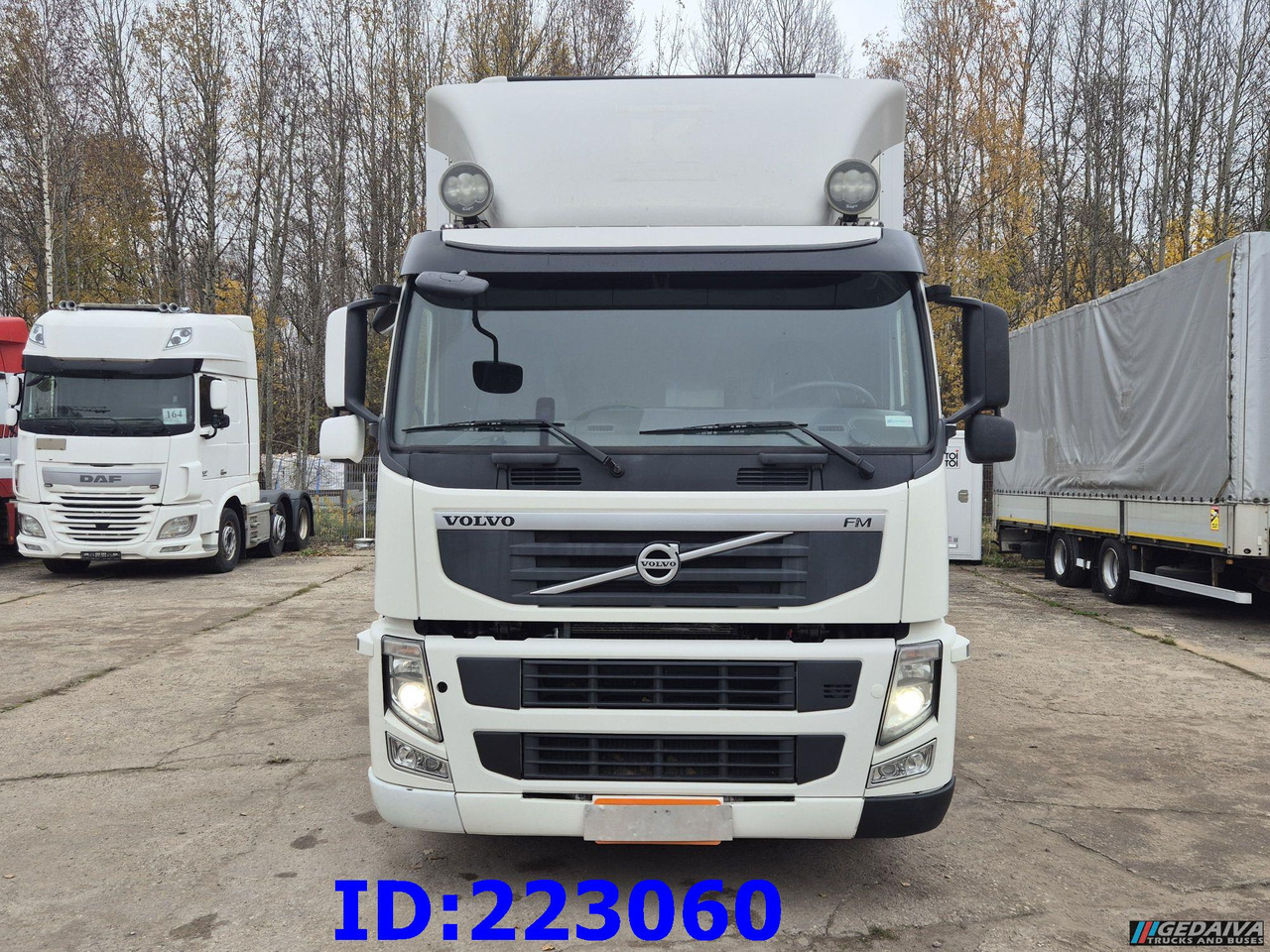 VOLVO FM 410HP - 6X2 - Euro5 -Steering axle - شاحنة الفريزر: صورة 2 VOLVO FM 410HP - 6X2 - Euro5 -Steering axle - شاحنة الفريزر: صورة 2
