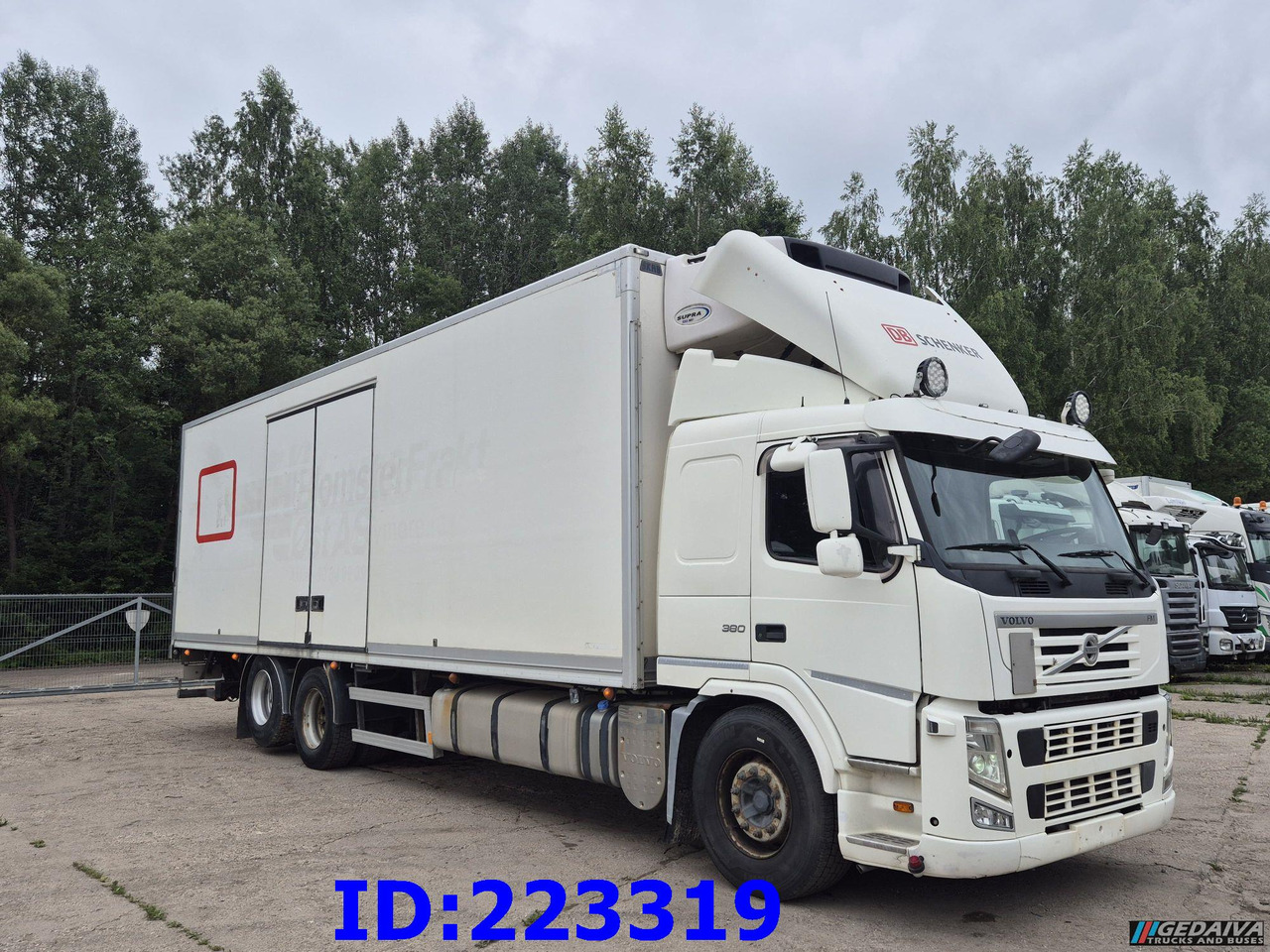VOLVO FM13 380HP 6x2 Euro5 - Open side box - شاحنة الفريزر: صورة 4 VOLVO FM13 380HP 6x2 Euro5 - Open side box - شاحنة الفريزر: صورة 4