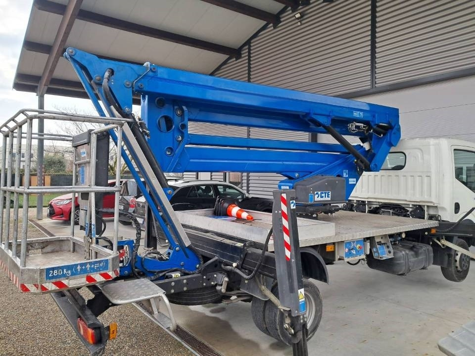 CTE ZED 21.2 JH - منصة تلسكوبية محمولة على شاحنة: صورة 2 CTE ZED 21.2 JH - منصة تلسكوبية محمولة على شاحنة: صورة 2