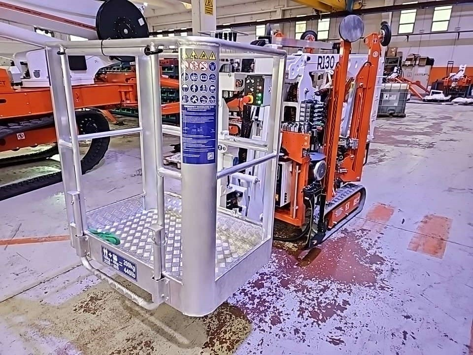 EasyLift R130 - شاحنة ذراع مفصلي: صورة 4 EasyLift R130 - شاحنة ذراع مفصلي: صورة 4