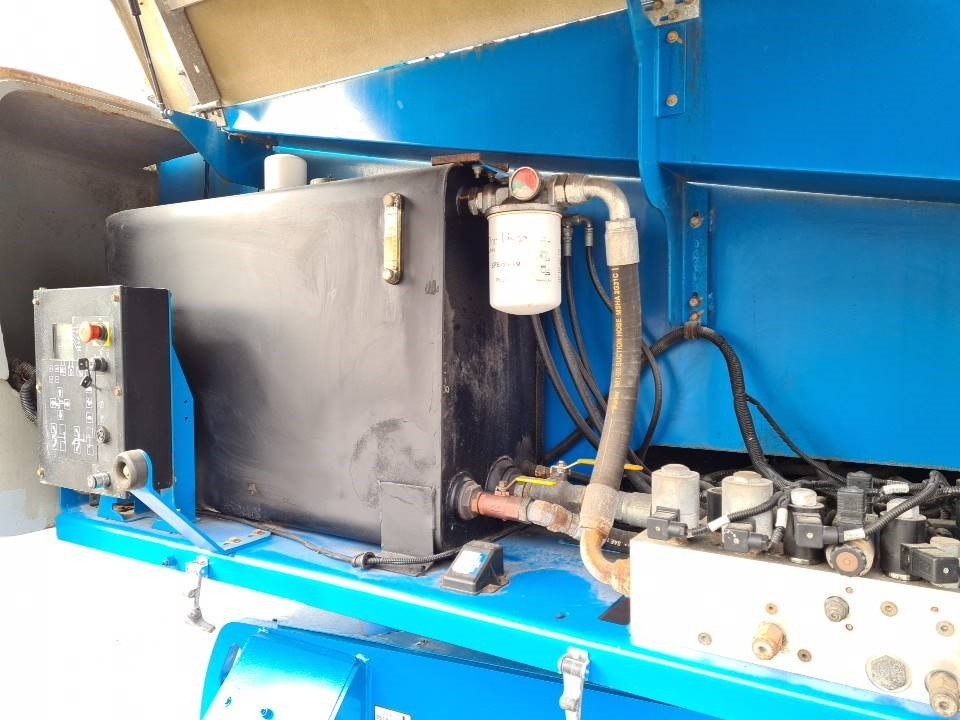 رافعة سلة تلسكوبية Genie S125 4WD: صورة 16