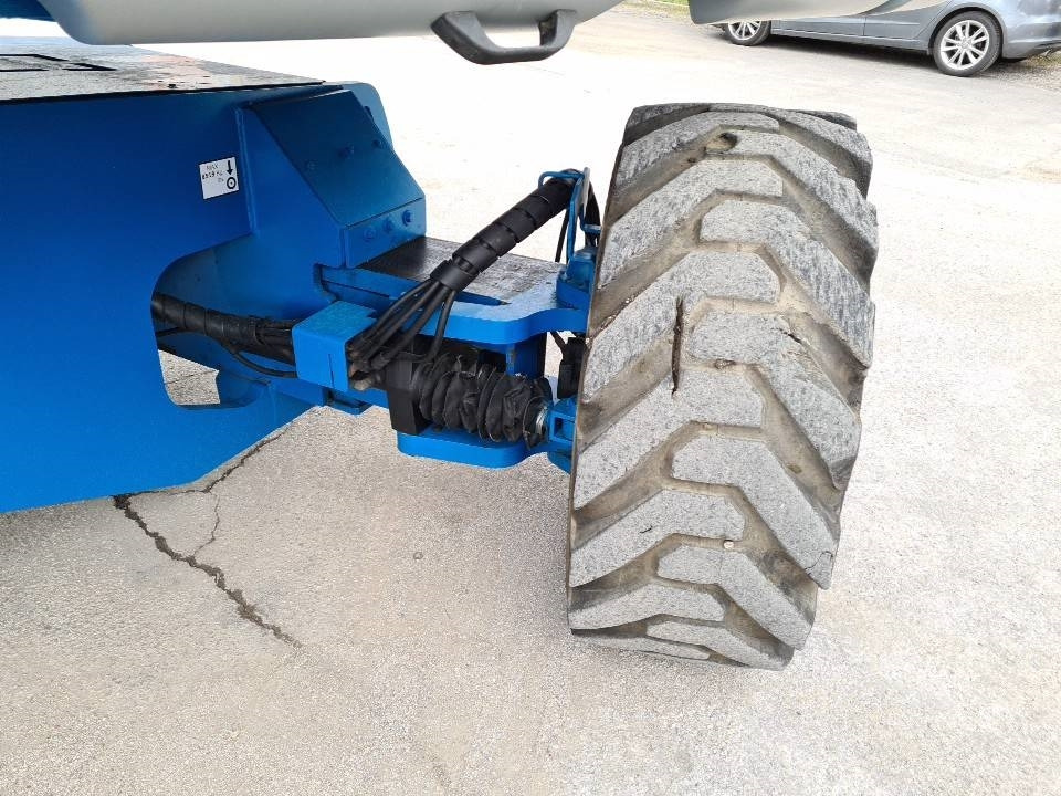 رافعة سلة تلسكوبية Genie S125 4WD: صورة 18