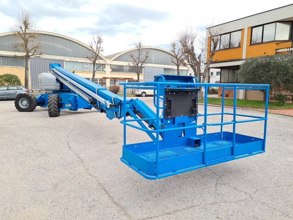 رافعة سلة تلسكوبية Genie S125 4WD: صورة 10