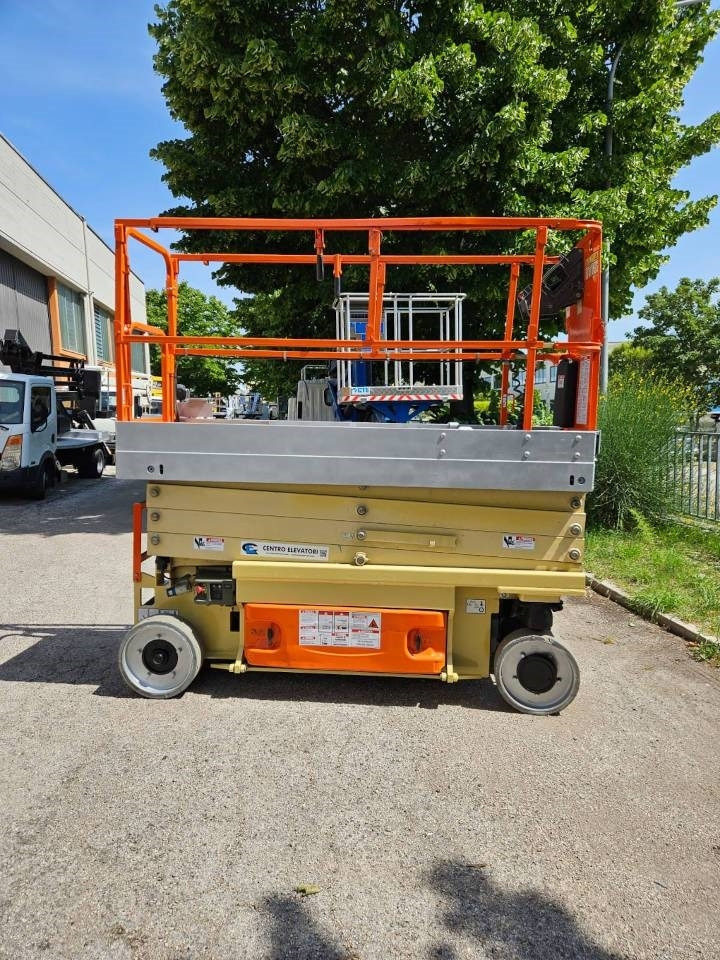 JLG 2630 ES - رافعة هيدروليكية مقصية: صورة 2 JLG 2630 ES - رافعة هيدروليكية مقصية: صورة 2