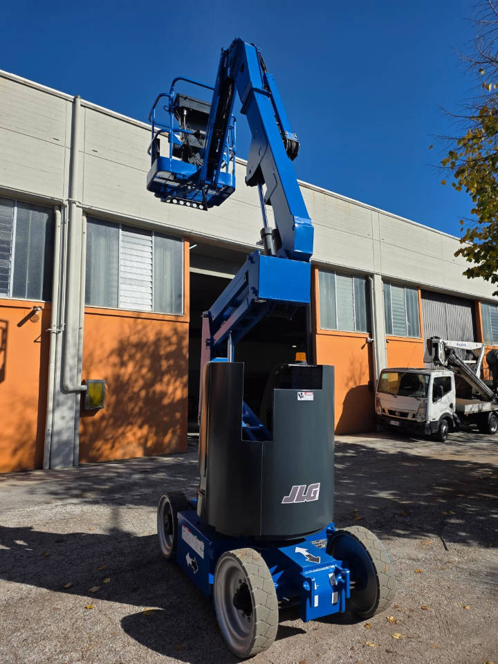 JLG E 300 AJP - شاحنة ذراع مفصلي: صورة 4 JLG E 300 AJP - شاحنة ذراع مفصلي: صورة 4