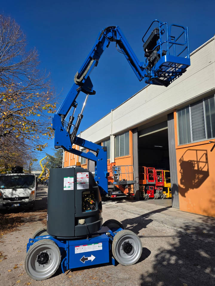 JLG E 300 AJP - شاحنة ذراع مفصلي: صورة 5 JLG E 300 AJP - شاحنة ذراع مفصلي: صورة 5