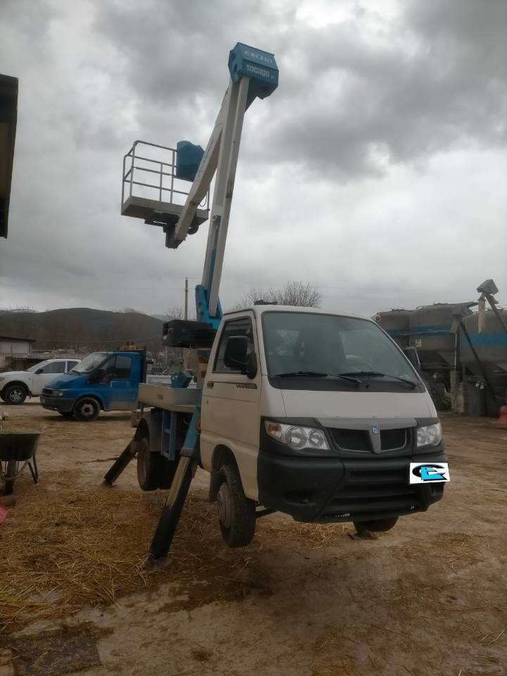 Socage A 314 - منصة تلسكوبية محمولة على شاحنة: صورة 4 Socage A 314 - منصة تلسكوبية محمولة على شاحنة: صورة 4