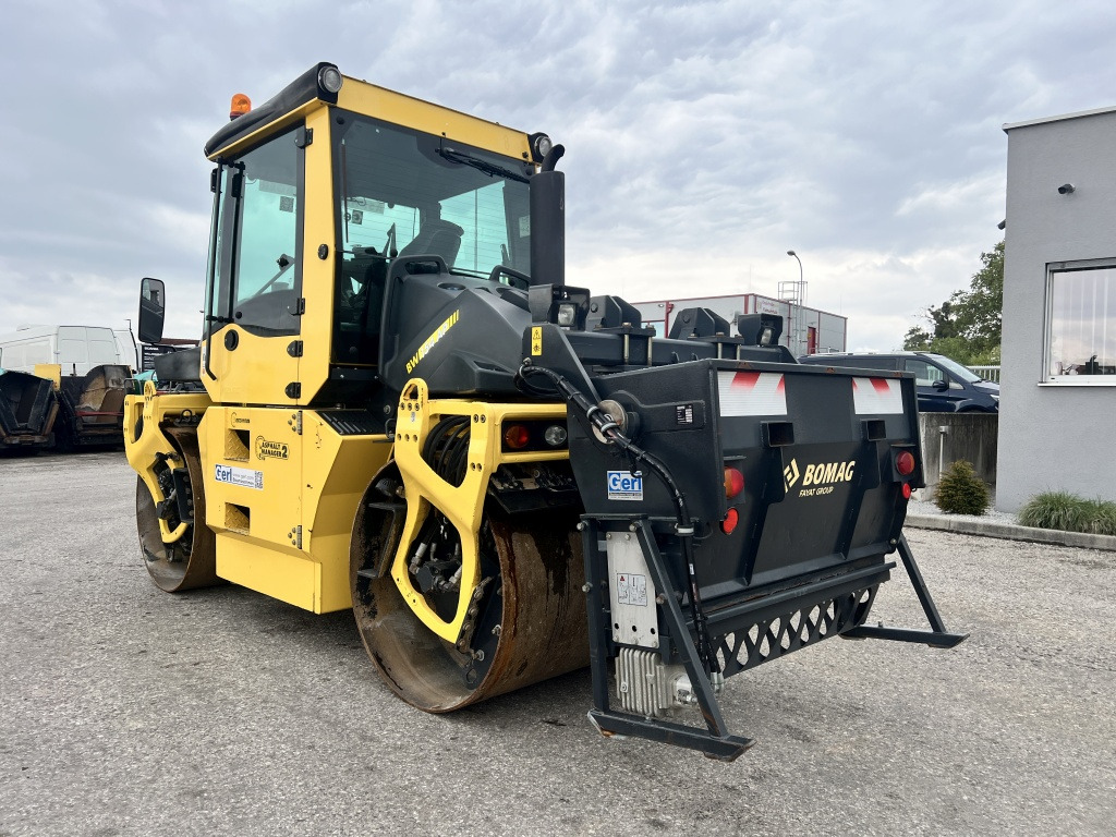 Bomag BW 154 AP-4 AM (111577) - مدحلة اسفلت: صورة 3 Bomag BW 154 AP-4 AM (111577) - مدحلة اسفلت: صورة 3