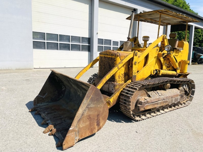 Caterpillar 933F (3447) - اللودر المجنزر: صورة 2 Caterpillar 933F (3447) - اللودر المجنزر: صورة 2