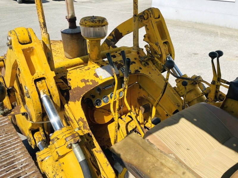 Caterpillar 933F (3447) - اللودر المجنزر: صورة 3 Caterpillar 933F (3447) - اللودر المجنزر: صورة 3