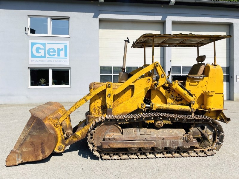 Caterpillar 933F (3447) - اللودر المجنزر: صورة 1 Caterpillar 933F (3447) - اللودر المجنزر: صورة 1
