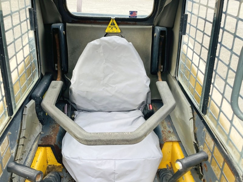 Gehl SL4240 (3746) - شيول صغير: صورة 5 Gehl SL4240 (3746) - شيول صغير: صورة 5