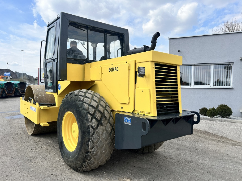 JCB Vibromax W 1402 D (111489) - مدحلة ضاغطة: صورة 4 JCB Vibromax W 1402 D (111489) - مدحلة ضاغطة: صورة 4