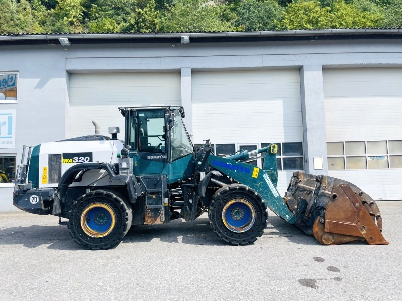 Komatsu WA320-8 (3661) - اللودر بعجل: صورة 2 Komatsu WA320-8 (3661) - اللودر بعجل: صورة 2