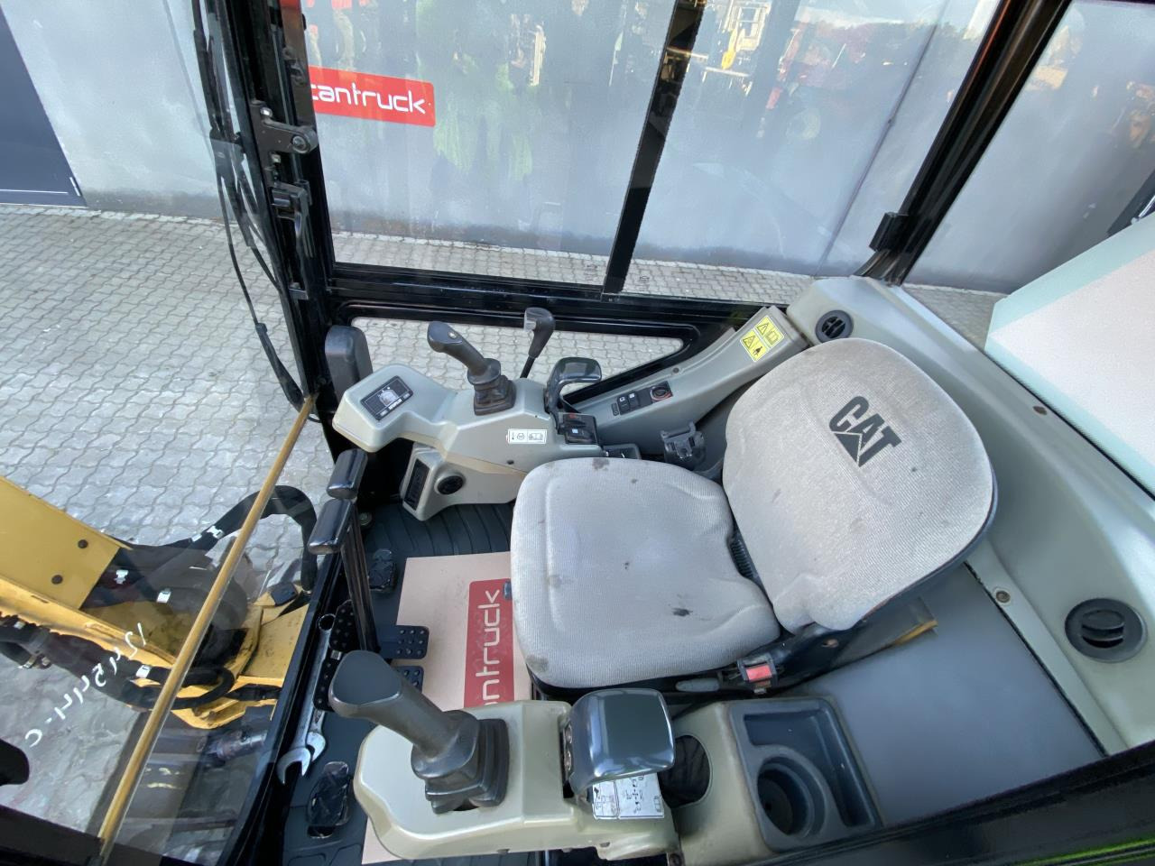 Caterpillar 301.8C - حفارة مُصَّغرة: صورة 3 Caterpillar 301.8C - حفارة مُصَّغرة: صورة 3