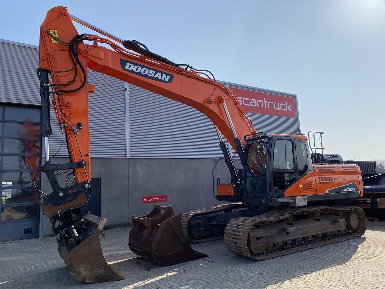 Doosan DX300LC-5 - حفار زحاف: صورة 1 Doosan DX300LC-5 - حفار زحاف: صورة 1