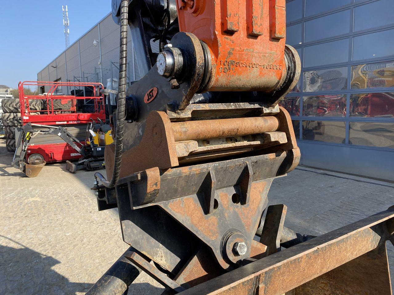 حفار زحاف Doosan DX300LC-5: صورة 9
