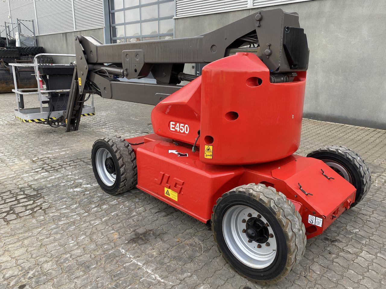 JLG E450AJ - شاحنة ذراع مفصلي: صورة 2 JLG E450AJ - شاحنة ذراع مفصلي: صورة 2