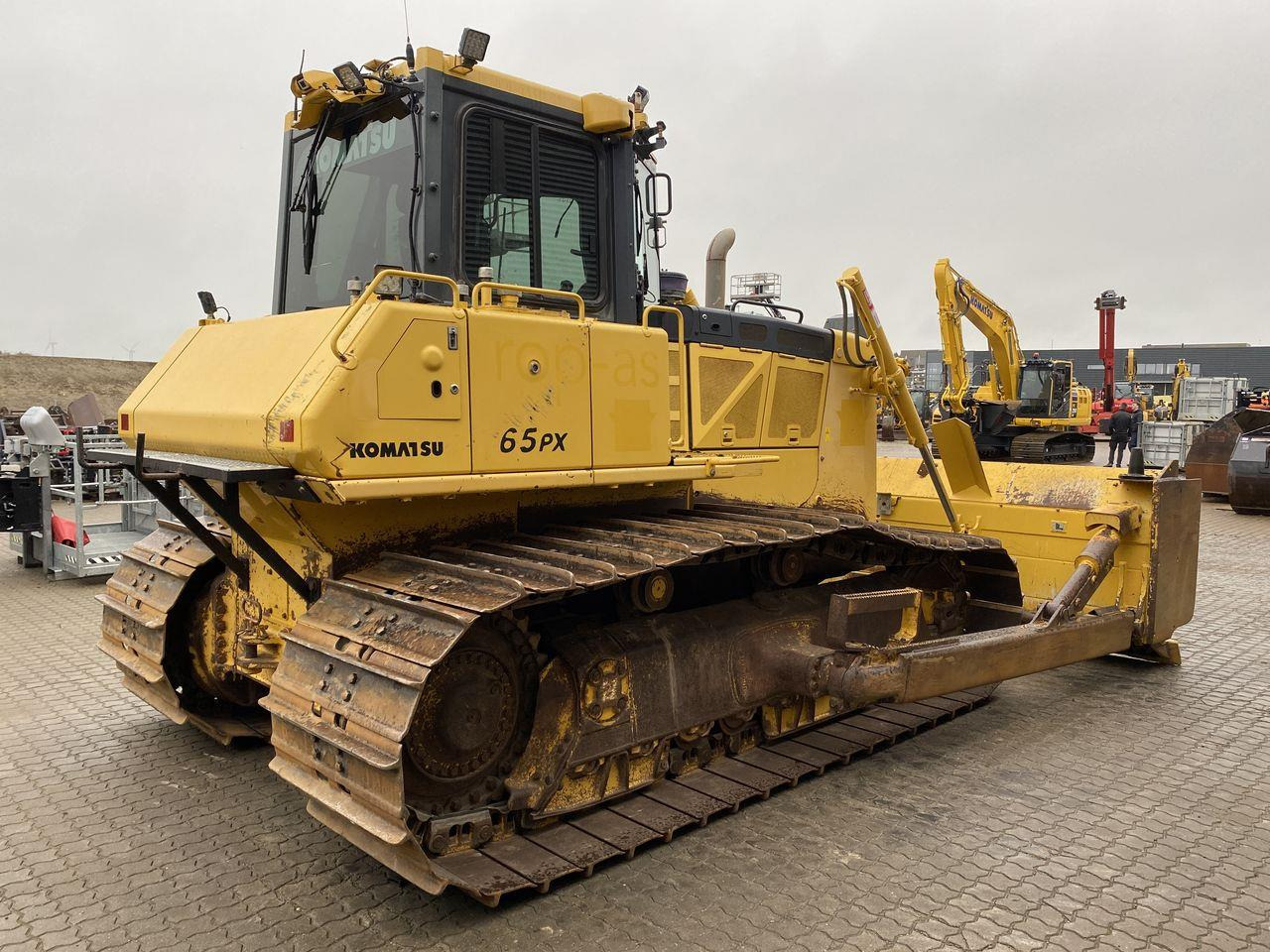 Komatsu D65PX-18 - جرافة: صورة 4 Komatsu D65PX-18 - جرافة: صورة 4