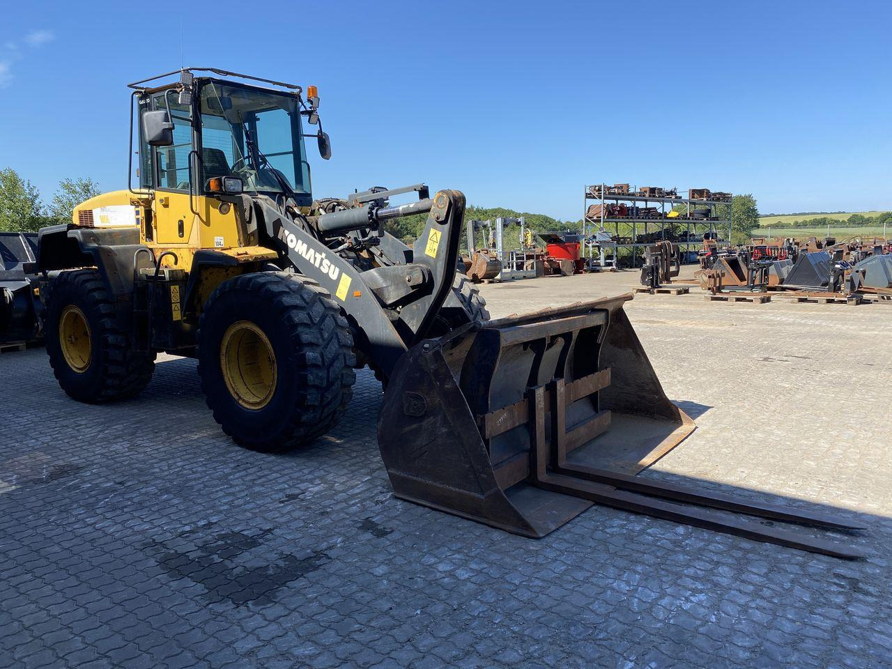 Komatsu WA250PZ-5 - اللودر بعجل: صورة 5 Komatsu WA250PZ-5 - اللودر بعجل: صورة 5