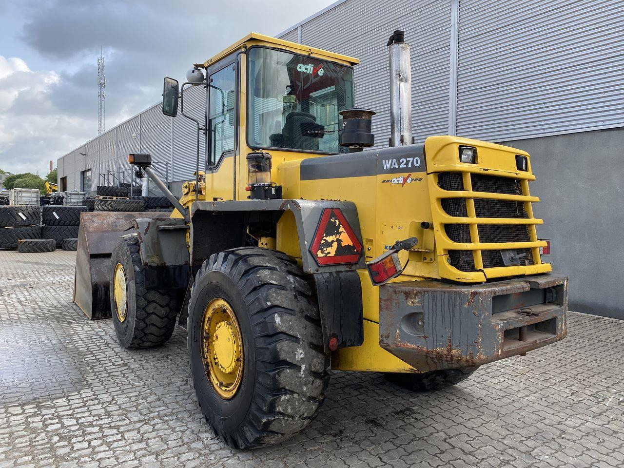 Komatsu WA270-3 - اللودر بعجل: صورة 2 Komatsu WA270-3 - اللودر بعجل: صورة 2