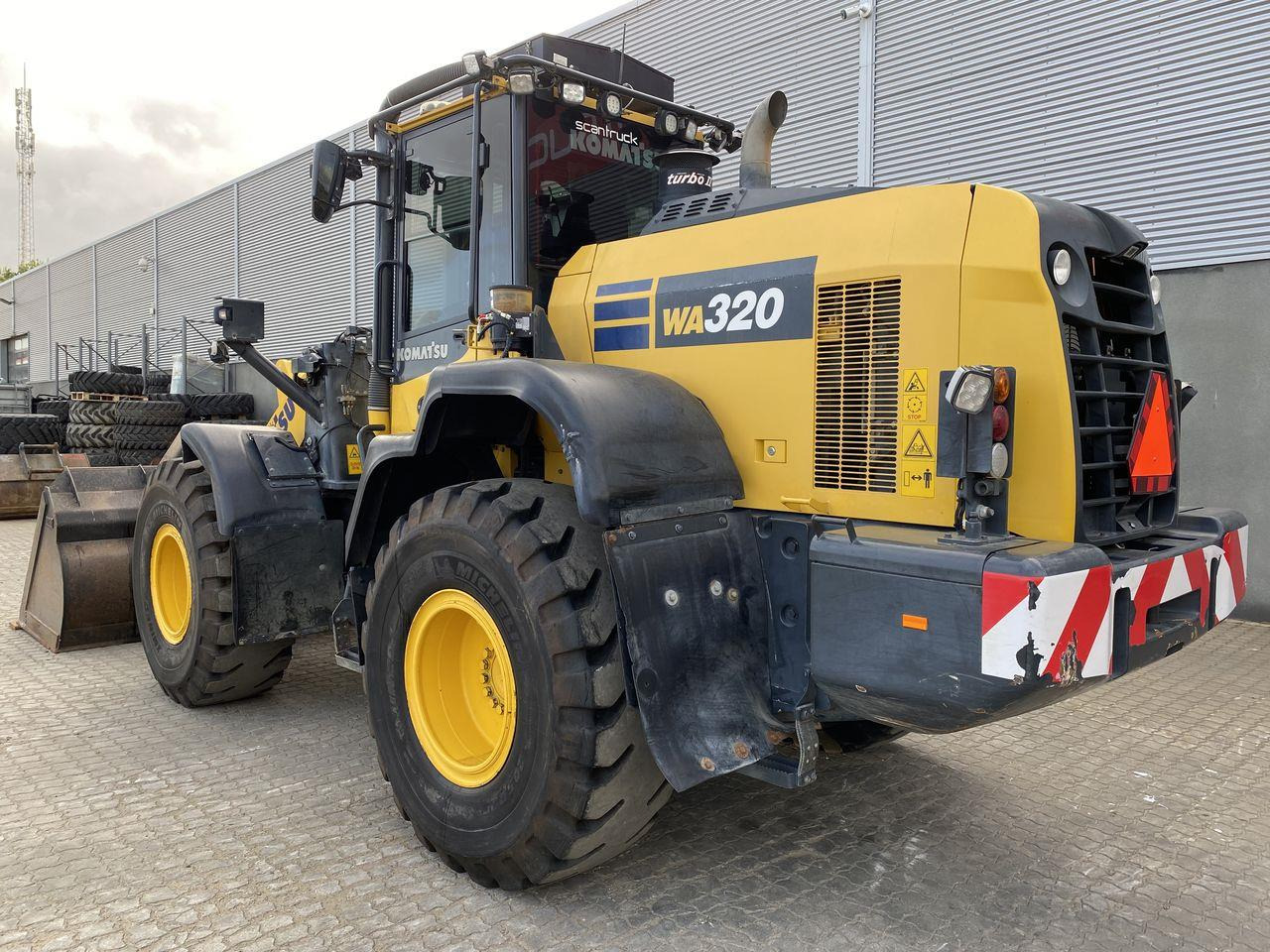 Komatsu WA320-8 - اللودر بعجل: صورة 2 Komatsu WA320-8 - اللودر بعجل: صورة 2