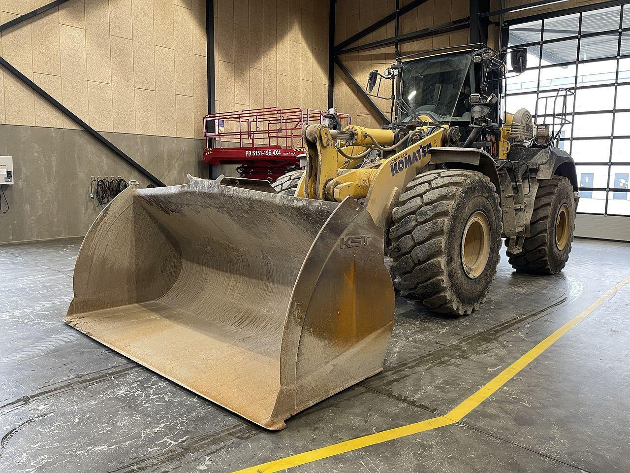 Komatsu WA475-10EO - اللودر بعجل: صورة 1 Komatsu WA475-10EO - اللودر بعجل: صورة 1